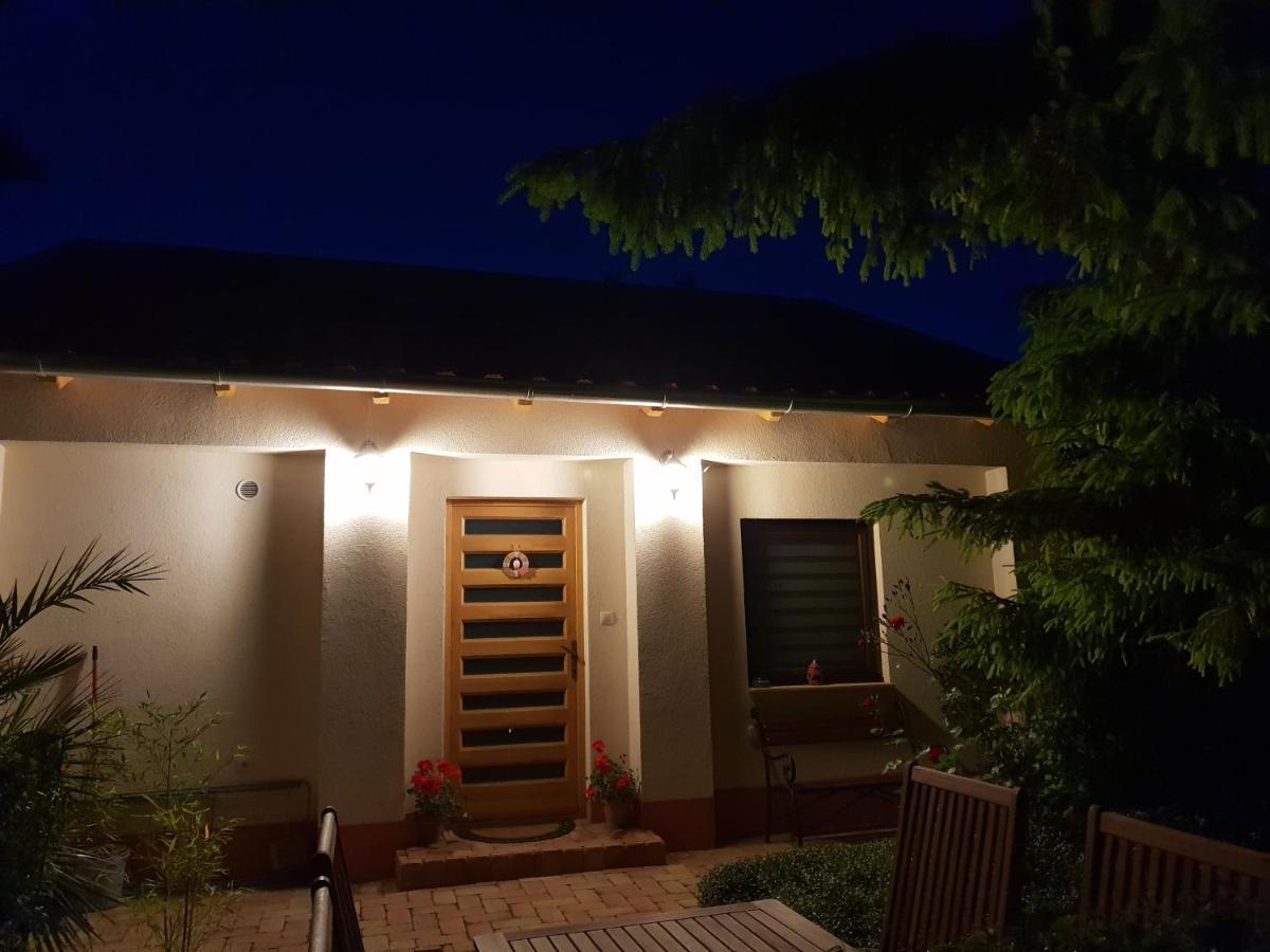 Füred Deluxe Garden Apartment Balatonfüred Buitenkant foto